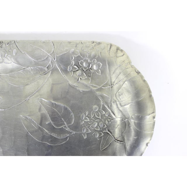 1960’s Wendell August Forge Dogwood Mid-Century Modern Hammered Aluminum Drinks Tray For Sale - Image 6 of 10