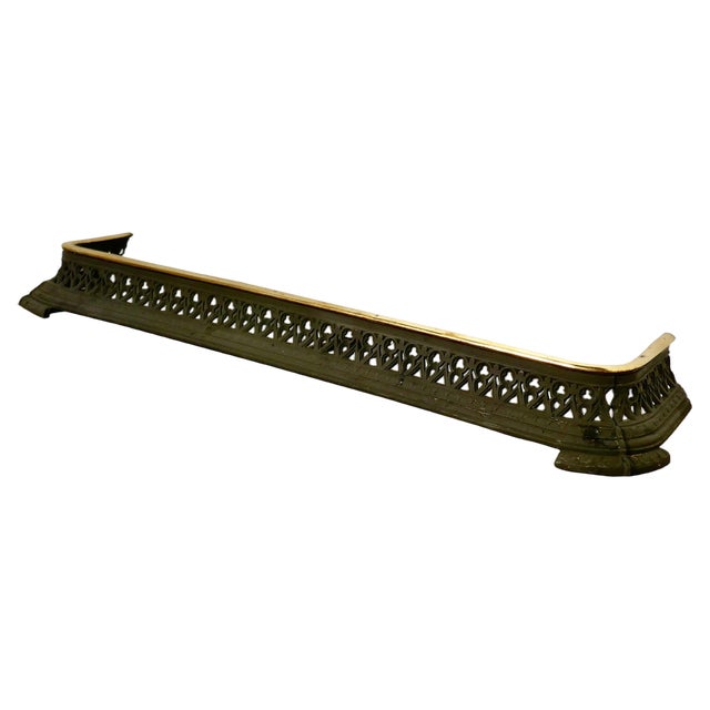 Arts & Crafts Victorian Heavy Brass and Iron Fender, 1880s For Sale