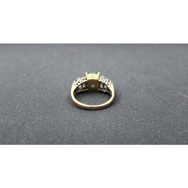 2.25 Ct Gia Certified Colombian Emerald & Diamond Ring Size 4.5 For Sale - Image 4 of 6