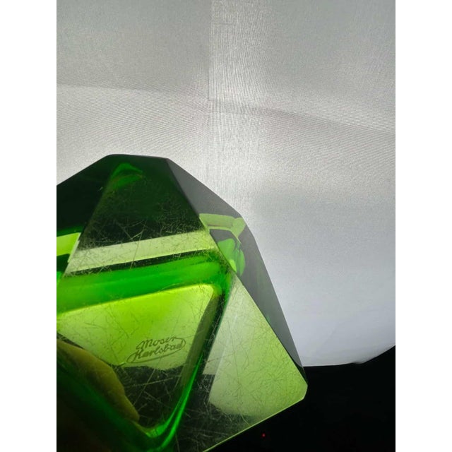 Vintage Art Deco Green Uranium Glass Faceted Ashtray by Moser, Czechoslovakia, 1930 For Sale - Image 6 of 7