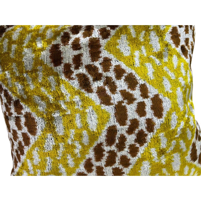 Textile Silk Cushion Cover with Zigzag Speckled Design, 2000s For Sale - Image 7 of 11