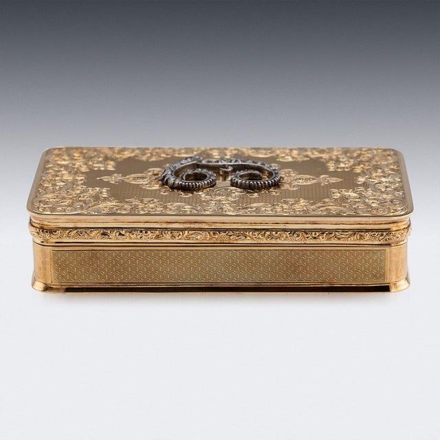 Mid 19th Century Antique 19th Century German 18k Gold & Diamond Snuff Box, Hanau, 1840s For Sale - Image 5 of 18