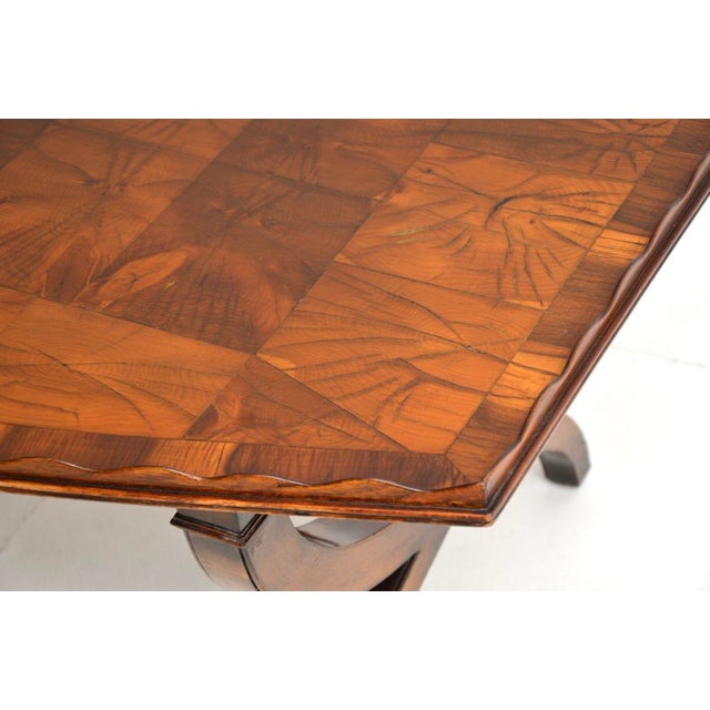 Vintage Oyster Veneer Coffee Table in Yew Wood, 1930 For Sale - Image 9 of 10