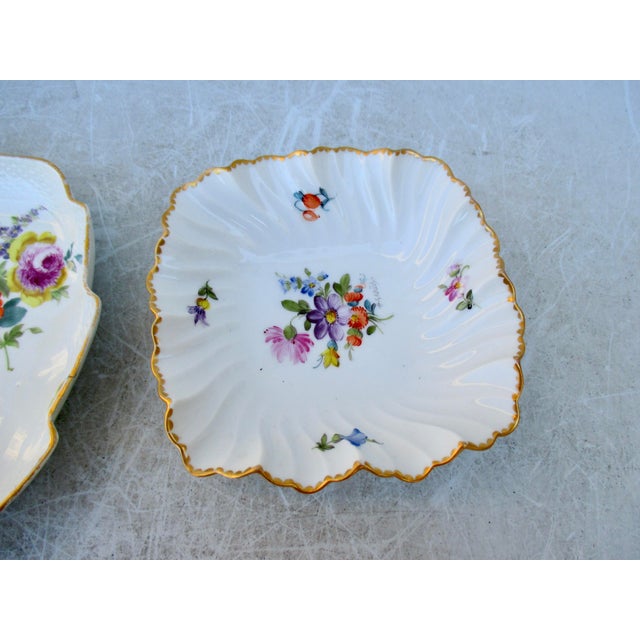 Baroque Pair of Meissen Style Porcelain Dishes For Sale - Image 3 of 8