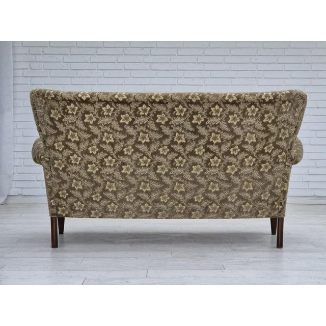 Wood Danish 2 Seater Sofa in Velour by Fritz Hansen, 1950s For Sale - Image 7 of 18