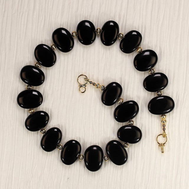 2020s Ajd 18 Inch Highly Polished Oval Onyx Tablet Necklace For Sale - Image 5 of 6