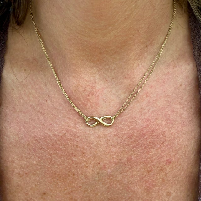 Gold Tiffany & Co. Infinity Double Chain 18k Yellow Gold Chocker Pendant Necklace For Sale - Image 8 of 8