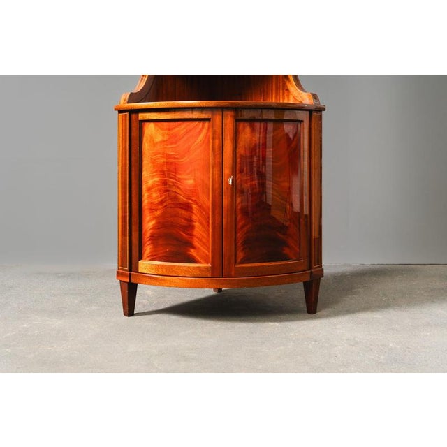Late 20th Century English Corner Display Cabinet For Sale - Image 10 of 18