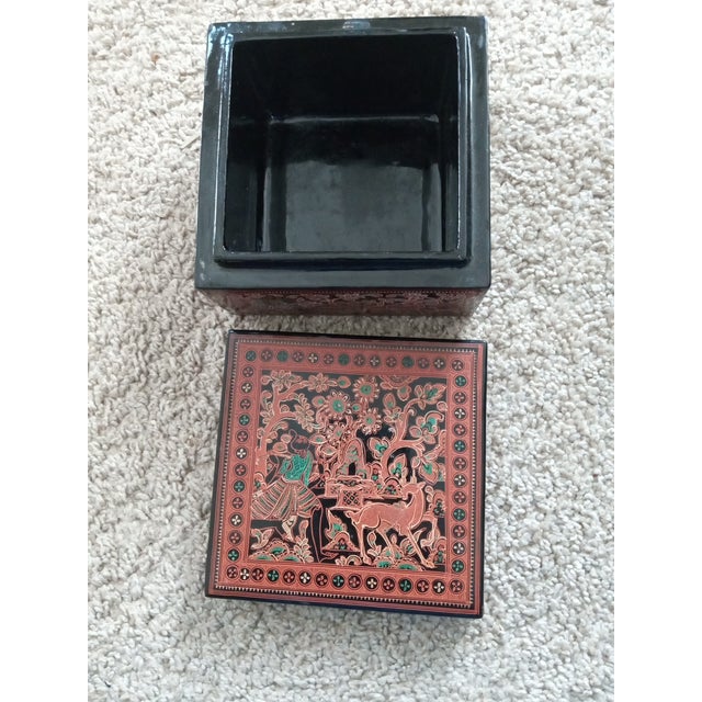 1960s Gorgeous Kotobuki Japan Lacquer Ware Trinket Box For Sale - Image 4 of 7