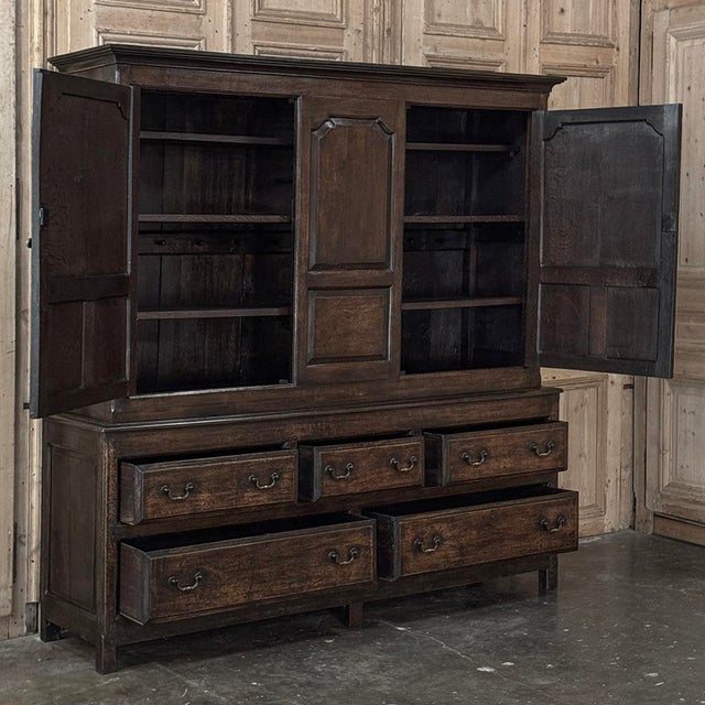 18th Century English Oak Linen Press Cabinet For Sale - Image 15 of 18