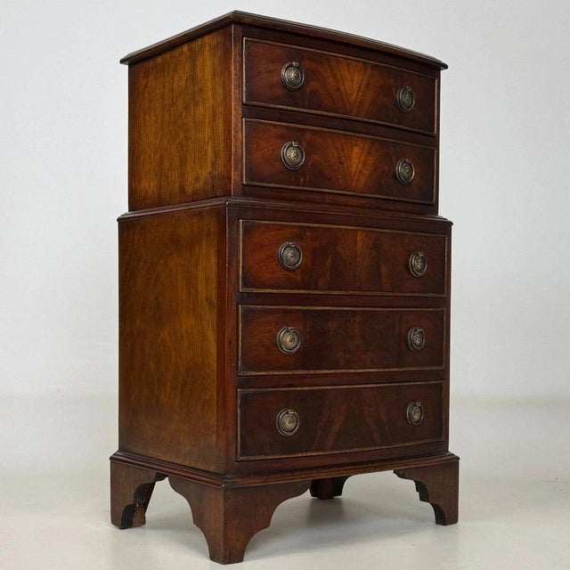 20th Century English Mahogany Chest of Drawers For Sale - Image 9 of 13