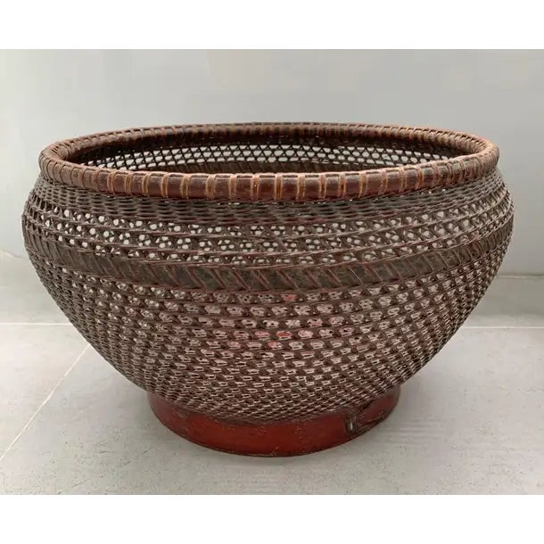 Contemporary Chinese Basket Pair Hand-Woven Rattan With Red Wood Base, Early 20th Century For Sale - Image 3 of 16