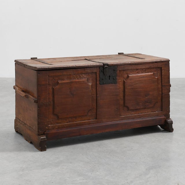 Flemish Oak Blanket Chest with Panelled Front and Iron Lock, 1825 For Sale - Image 14 of 14