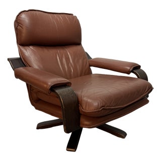 Vintage Swivel Lounge Chair in Cognac Leather on Plywood Frame from Leolux, 1970s For Sale