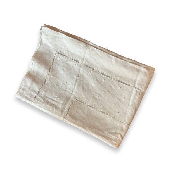 Antique French Trousseau Linen Sheet Embroidered Dots Ladder Work White Linen Bed Sheet Circa 1920 For Sale - Image 10 of 10