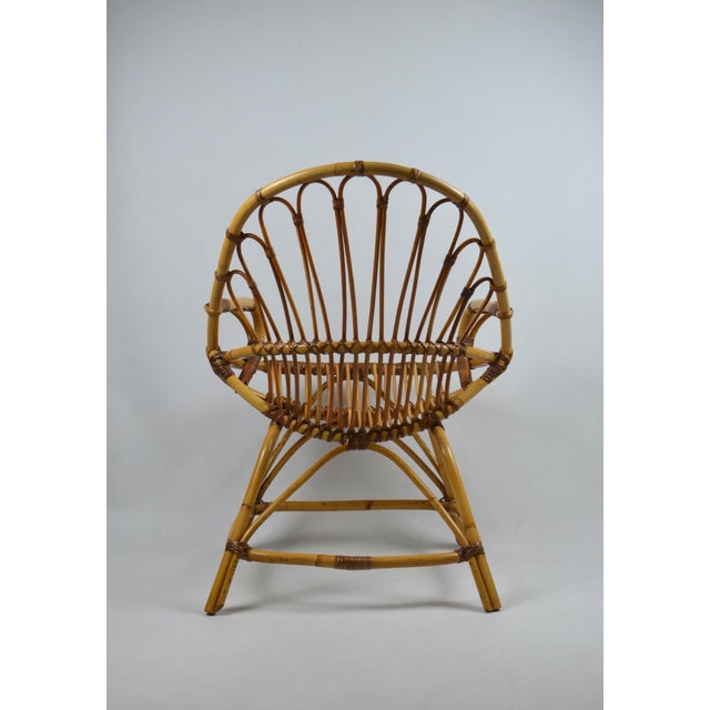 Mid-Century Modern French Rattan Peacock Lounge Chair, 1970 For Sale - Image 4 of 13