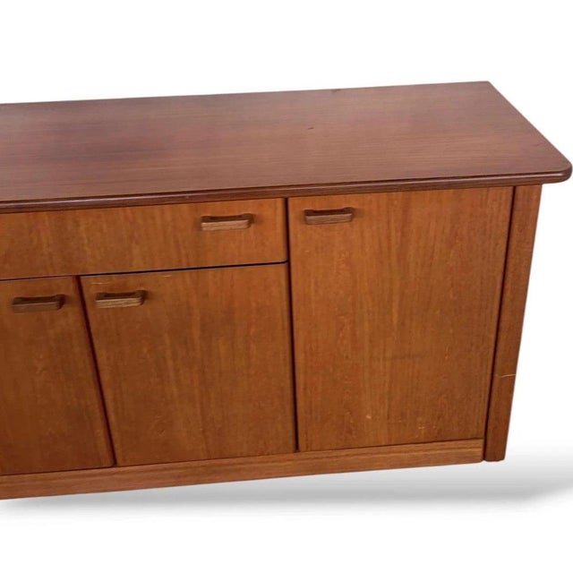 1960s Mid-Century Teak Low Sideboard by G Plan, 1960s For Sale - Image 5 of 11