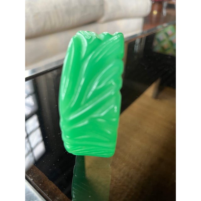 1960s 1960s Vintage Jade Green Bakelite Style Bangle Bracelet For Sale - Image 5 of 9