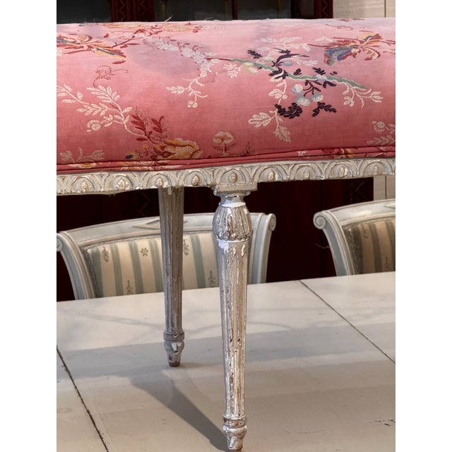 French Louis XVI 19th Century Painted Banquette For Sale - Image 3 of 8