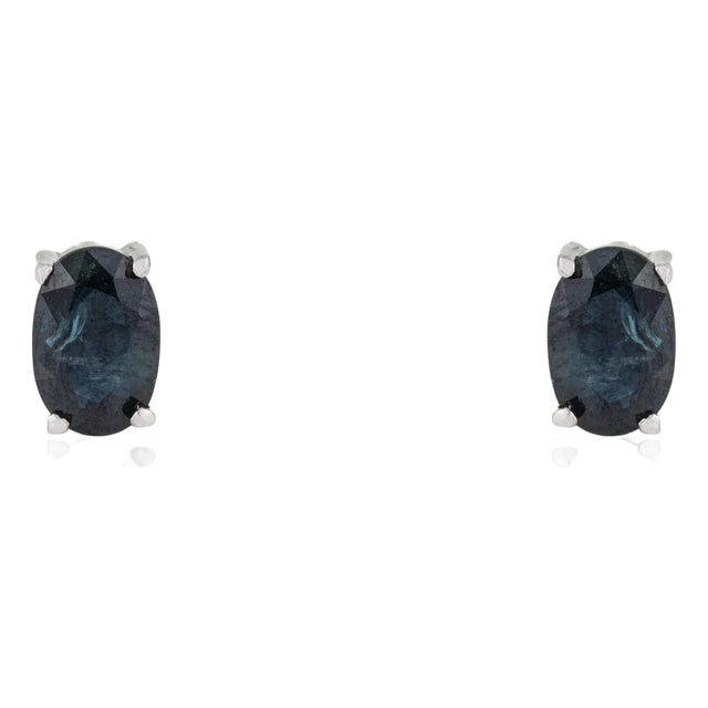 A Pair of Moody Blue Sapphire 4.8 Ct Oval Stud Earrings in 925 Silver - Minimalist Luxe For Sale