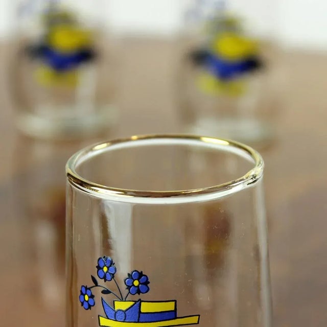 Mid-Century Modern Czechoslovakian Glasses with Pring and Gold, 1960s, Set of 6 For Sale - Image 3 of 8