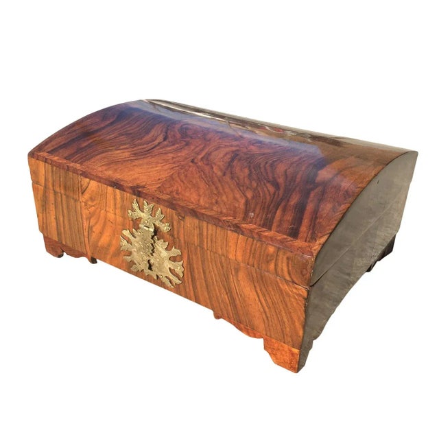 18th Century 18th Century Walnut & Feather Banded Dome Top Box For Sale - Image 10 of 10