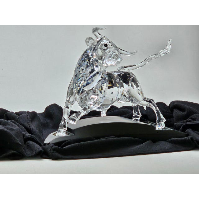 Glass 2004 Swarovski 'Bull' Numbered Limited Edition Der Stier For Sale - Image 7 of 8