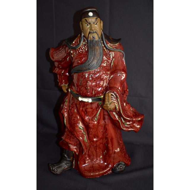 Vintage Chinese Shiwan Pottery Guan Yu Statue Oxblood Glazed Ceramic Guan Gong For Sale - Image 17 of 18