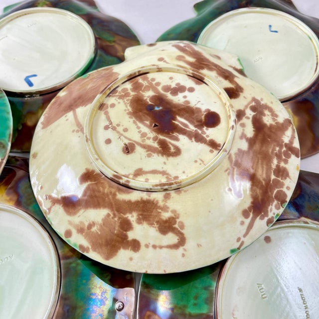 Wedgwood Majolica Tortoiseshell Seafood Plates, Per Item For Sale - Image 11 of 12