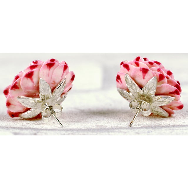 Early 21st Century Pair of Trompe l'Oeil Flower Earrings in Porcelain and Silver - Didier Gardillou For Sale - Image 5 of 7