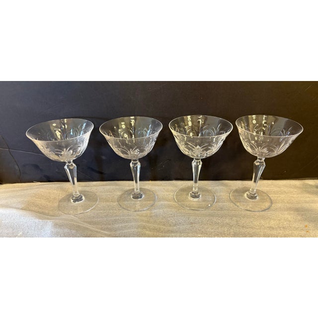 Traditional Vintage Tiffin Franciscan Chardonnay Etched Crystal Champagne Coupes – Set of 4 Elegant Faceted Stem Cocktail Glasses For Sale - Image 3 of 9