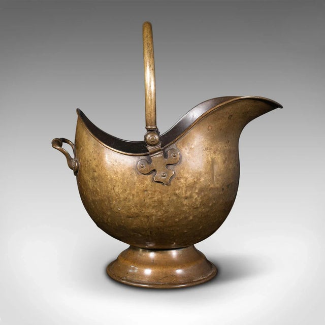 Victorian 1880s Antique Victorian English Brass Helmet Scuttle For Sale - Image 3 of 11