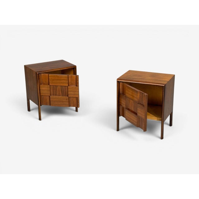 Edmond J. Spence, Sculptural Nightstands, Walnut, Sweden, 1950s For Sale - Image 4 of 14