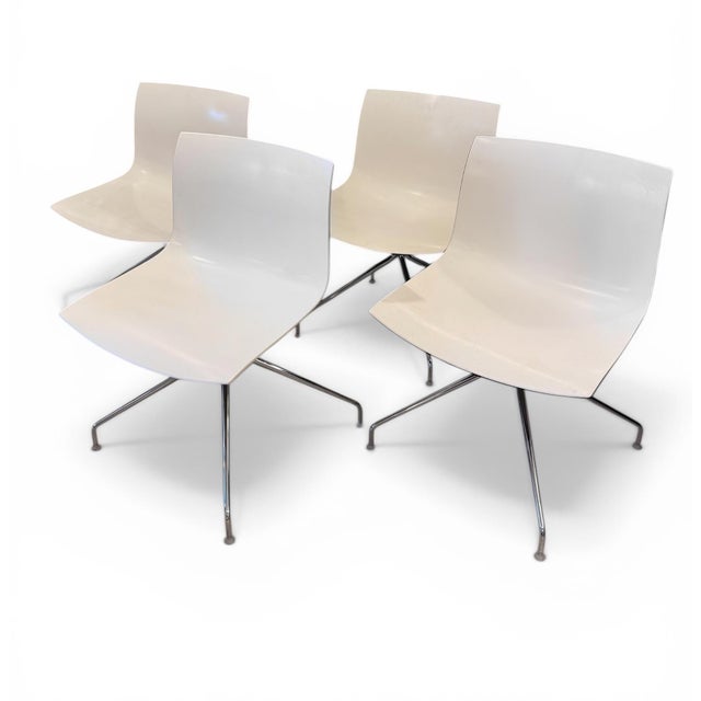 Italian Cantifa 46 Swivel Dining Chairs by Lievore Altherr Molina for Arper, 2000s, Set of 4 For Sale - Image 9 of 9