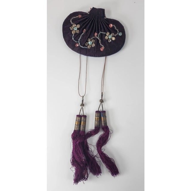 19th Century 19th Century Chinese Qing Dynasty Silk Scent Purse With Semi-Precious Stones For Sale - Image 5 of 9