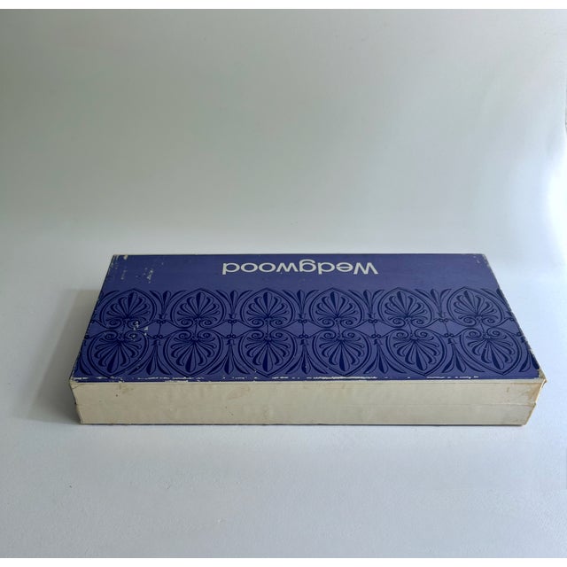 Wedgwood State Series Jasperware Set, 1976 For Sale - Image 16 of 18