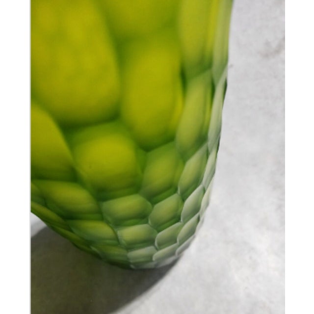 1960s Spectacular, Acid-Etched, Large Green Honeycomb Glass Vase For Sale - Image 5 of 7