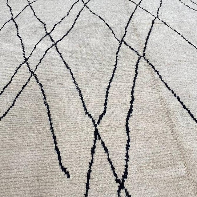 1990s Handwoven Moroccan Area Rug 8x10 For Sale - Image 5 of 10