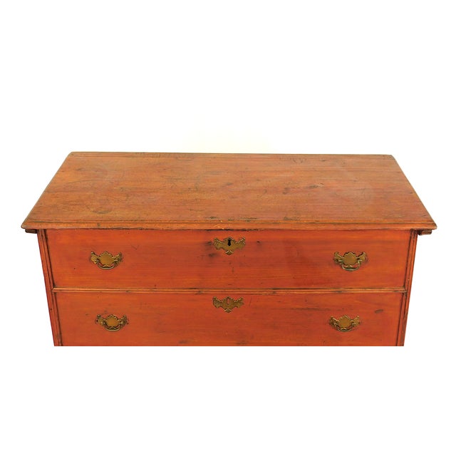 American Mid 18th Century Queen Anne New England Tall Blanket Chest For Sale - Image 3 of 7
