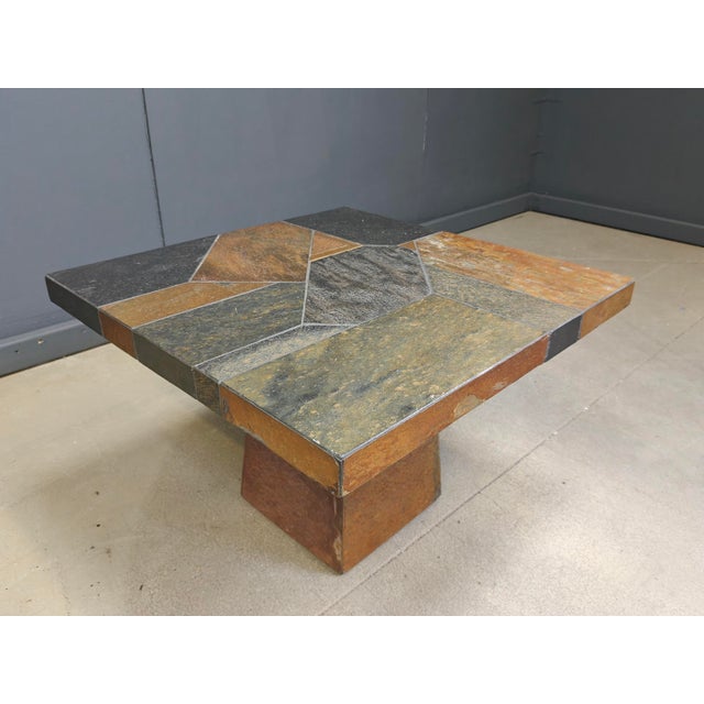 Brutalist Slate Stone Coffee Table, 1980s, in Very Good conditions. Designed 1980 to 1989