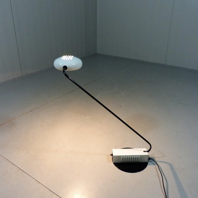 Metal Italian Desk Lamp in White & Black, 1980s For Sale - Image 7 of 15