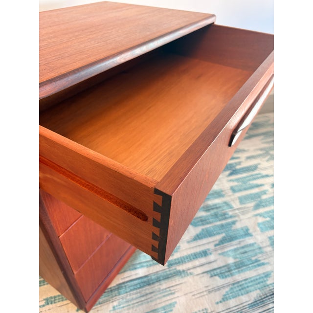 Wood Vintage G Plan Teak Chest of Drawers by E. Gomme – Mid Century Modern For Sale - Image 7 of 10