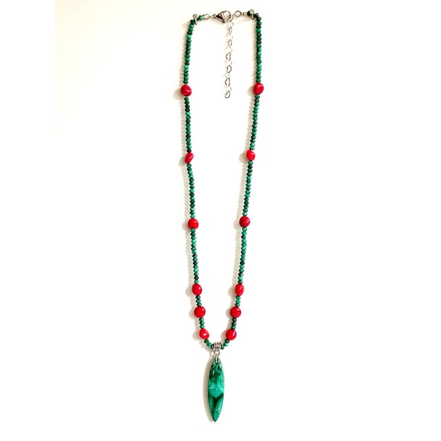 Artisan Genuine Malachite Necklace With Large Sculptural Pendant and Red Bamboo Seeds Detail For Sale - Image 16 of 17