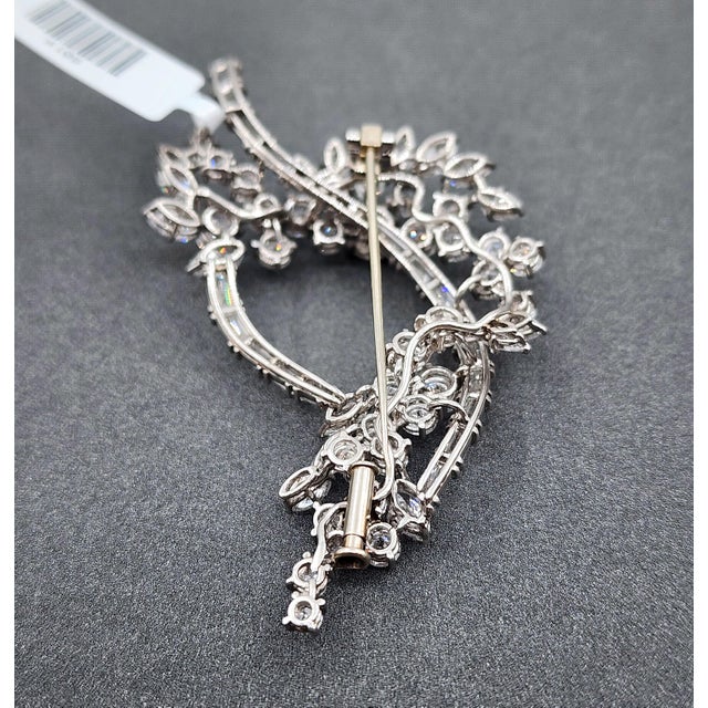 Antique 10.00 Ct Platinum Brooch For Sale - Image 4 of 9