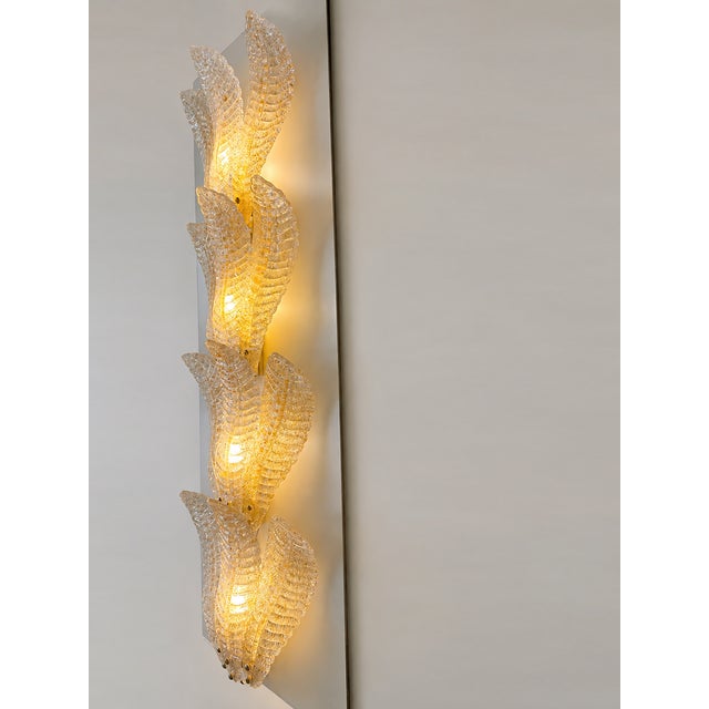 Mid-Century Modern Huge Scenographic Wall Sconce in Amber "Graniglia" Leaves Murano Glass bY Simoeng For Sale - Image 3 of 5