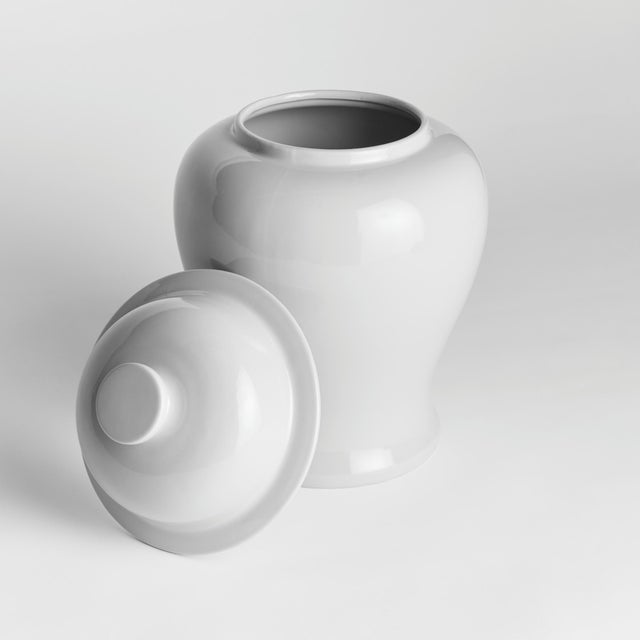 Koa Wide Lidded Ginger Jar Small, Bright White For Sale - Image 4 of 4