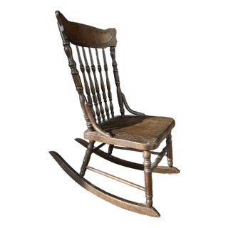 Early 1900s Oak Spindle Back Rocking Chair For Sale