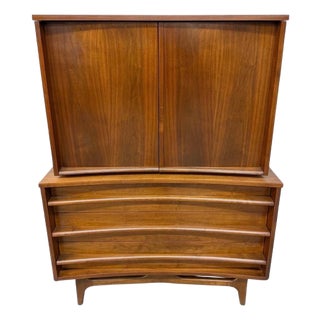 Mid-Century Modern Young Manufacturing Walnut High Chest For Sale