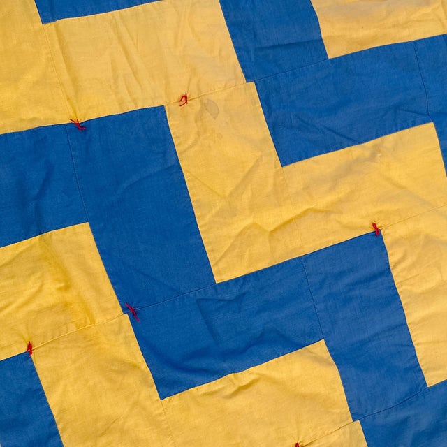 Vintage 1940s Streak of Lightning Cotton Quilt - Blue and Yellow Staircase Geometric Stepped Pattern - 77" X 57" For Sale - Image 10 of 18