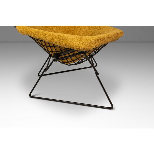 Mid-Century Modern Early Authentic Bird Lounge Chair W/ Matching Ottoman in Bouclé Attributed to Harry Bertoia for Knoll, Usa, C. 1960's For Sale - Image 13 of 18